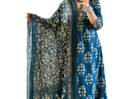 Bloom Boldly ? XXL Cotton Dress with Beautiful Embroidery & Print(L)