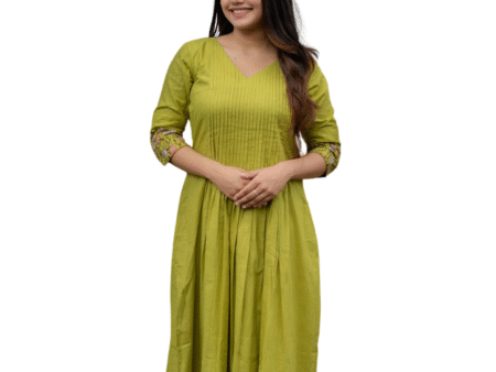 Breezy & Beautiful ? Embroidered Kurta Pant Set in Cotton Slub (S)